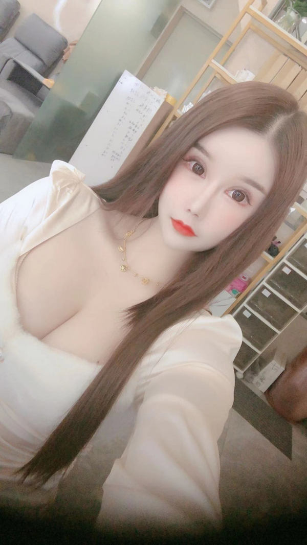 温哥华模特预约微信