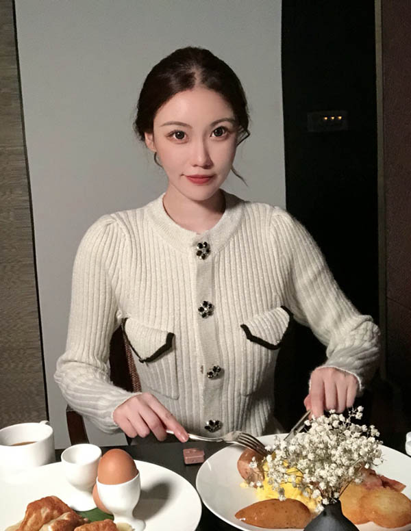 迪拜伴游大学生