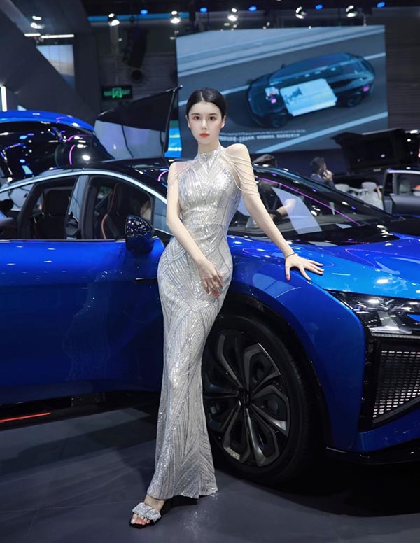 波士顿围经纪人微信