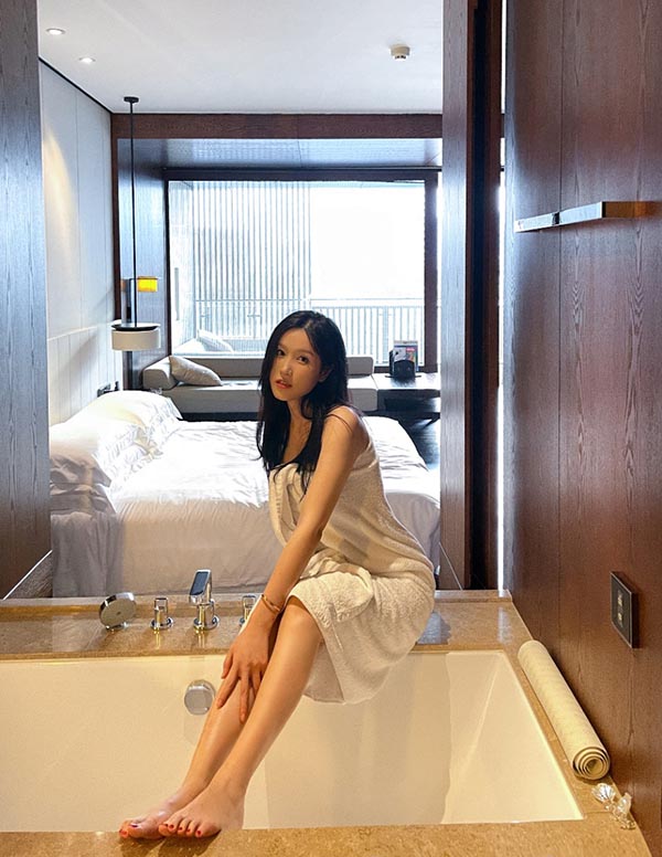 巴黎大学生伴游