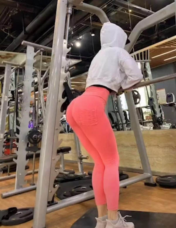 新加坡商务模特微信