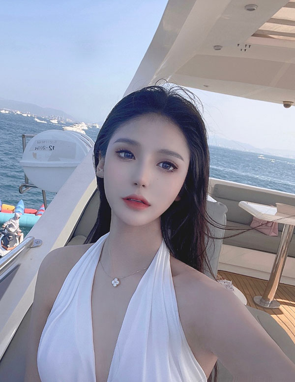 旧金山外围女大学生