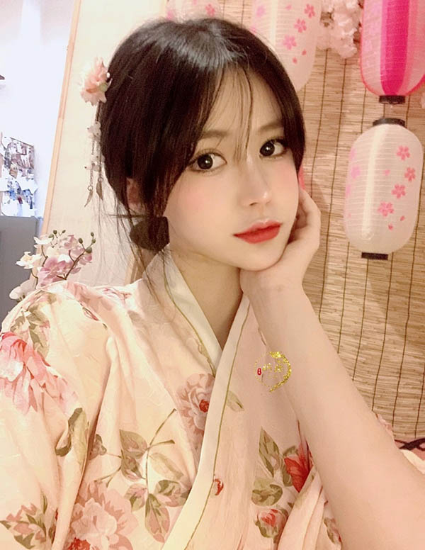 纽约外围女经纪人