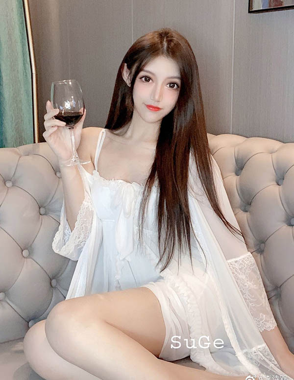 迪拜商务模特价格